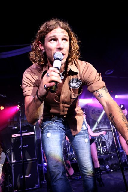 Noll Billings of Blackjack Billy entertaining the crowd